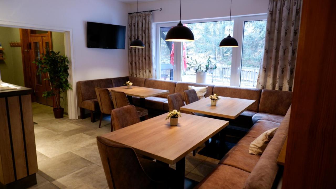 Hotel-Pension Zum Paradies Willingen  Ngoại thất bức ảnh