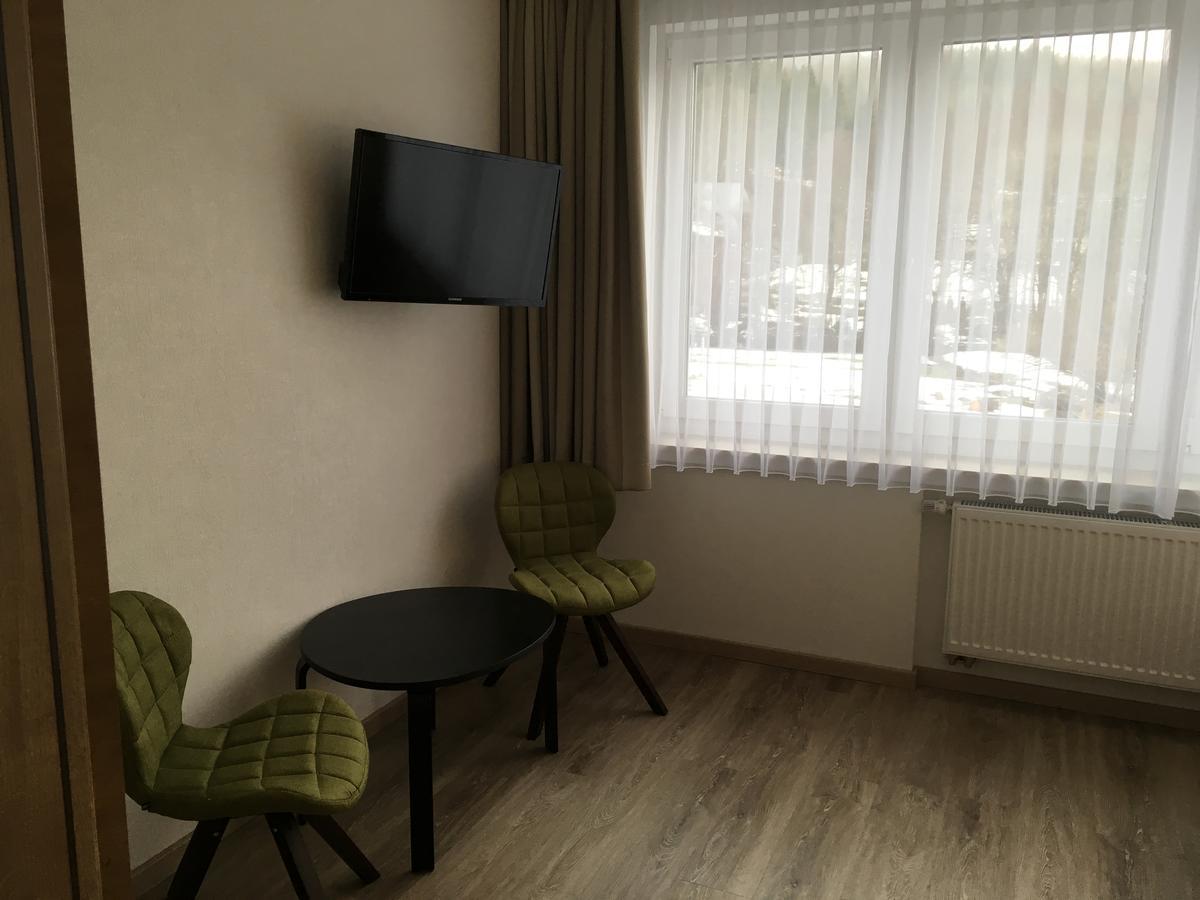 Hotel-Pension Zum Paradies Willingen  Ngoại thất bức ảnh