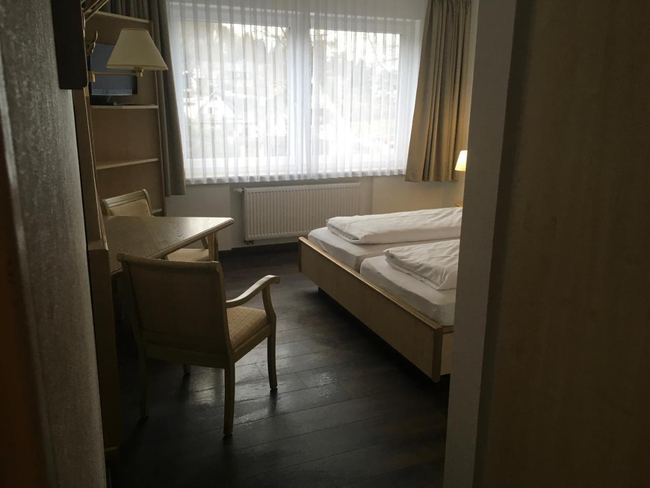 Hotel-Pension Zum Paradies Willingen  Ngoại thất bức ảnh