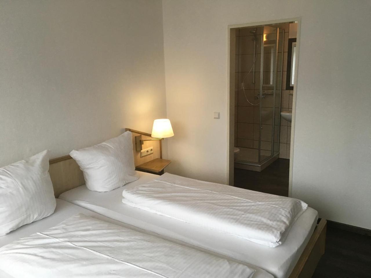 Hotel-Pension Zum Paradies Willingen  Ngoại thất bức ảnh